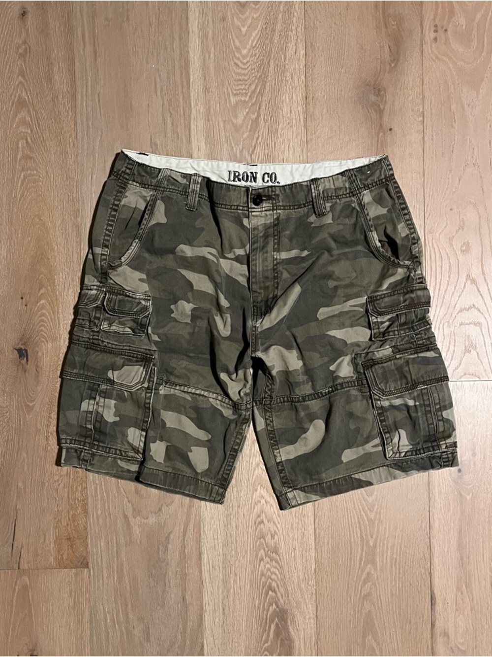 Vintage 2000s Iron Co. Cargo Shorts Camo Multi Pocket Military Utility